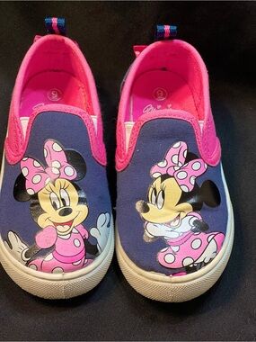 Disney Kids Minnie Mouse Slip-On Sneakers - Pink & Navy